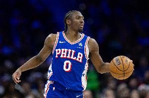 略铁但两罚锁定胜局!马克西20投7&12罚10中砍下28分6篮板9助攻
