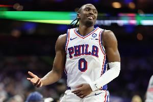 俨然球队大当家!76人开季4胜0负 马克西场均轰下37.5分8.3助