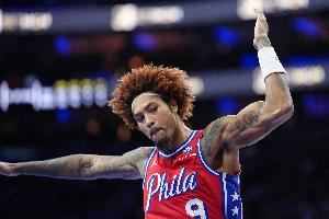 填满数据栏!乌布雷上半场3中3得9分1板1助2断1帽