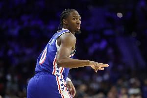 周最佳舍我其谁!马克西半场10中8&5记三分爆砍22分 正负值+21!