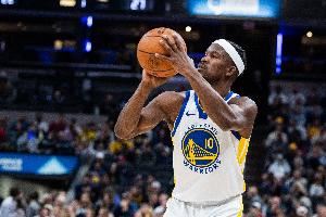 队记:勇士主场迎战太阳 巴特勒因下背部酸痛降为出战成疑