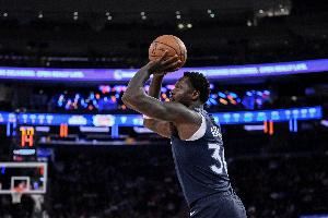 正负值+39!兰德尔半场9中5贡献15分9板10助准三双