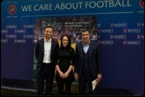 欧足联官方:菲戈、拉基蒂奇成为欧足联儿童基金会董事会成员