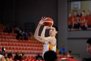 郇斯楠选择普渡大学原因有二:球风更适合、与那里的教练沟通更好