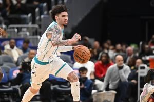 三球加时没上!黄蜂主帅:对他出场时间做了限制 后续逐步优化