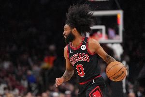 抽象派？科利尔后场被断 科比·怀特转体拉杆传球失误&拼抢出界