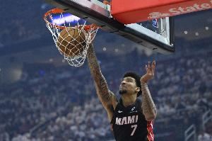 斯波:韦尔篮板球拼抢极具目的性 我特别欣赏他的拼劲