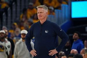 科尔:客场之旅中我们没有一次训练 没有恢复时间也没有训练时间