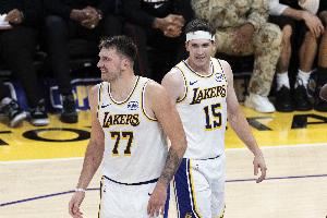 两倍还多!湖人全场罚球40中29&爵士18中17 东&里合计28中24