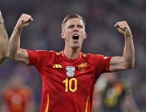 19年首秀以来奥尔莫为西班牙出战46场打进12球,球队阵中仅次3人